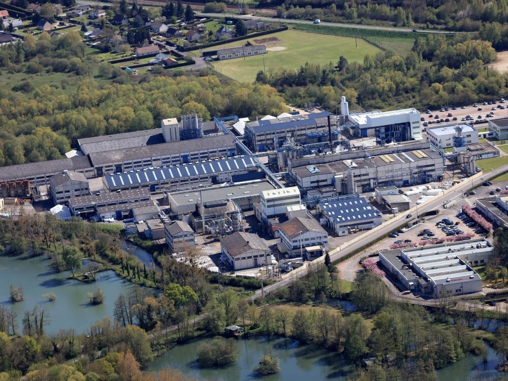 阿科玛法国Serquigny工厂启动其新Pebax®弹性体生产装置，产能提升40%。.jpg