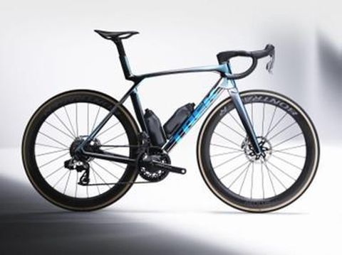 Syensqo x Trek Bicycle_Madone Gen 8_480.jpg