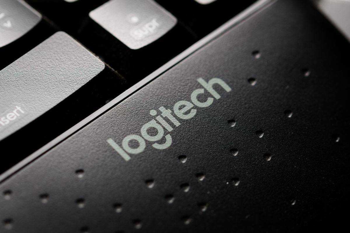 Logitech_keyboard_Hernan-E.-Schmidt_shutterstock.png