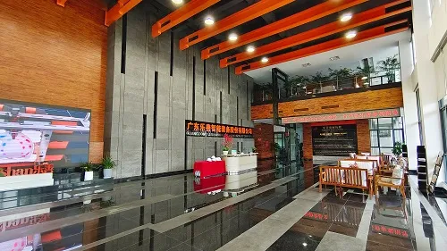 Route Highlights: Leshan is one of the drafting units of China's blow molding machine industry standard, national high-tech enterprise, with more than a hundred patents.<br>
Language: Mandarin & English<br>
Travelling time: 70 mins