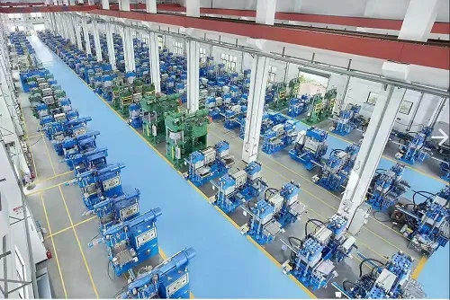 Route Highlights: Chinjinli Company is the preferred brand and leader of rubber and rubber machinery in China. It develops intelligent hydraulic equipment and energy-saving machinery, and has obtained a number of national invention patents, new patents and copyrights.<br>
Language: Mandarin & English<br>
Travelling time: 120 mins