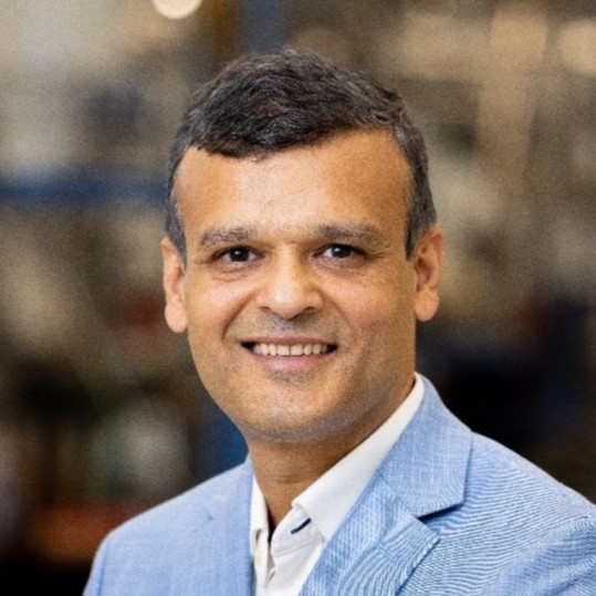 库马尔?帕里马尔博士
 Dr. Kumar Parimal