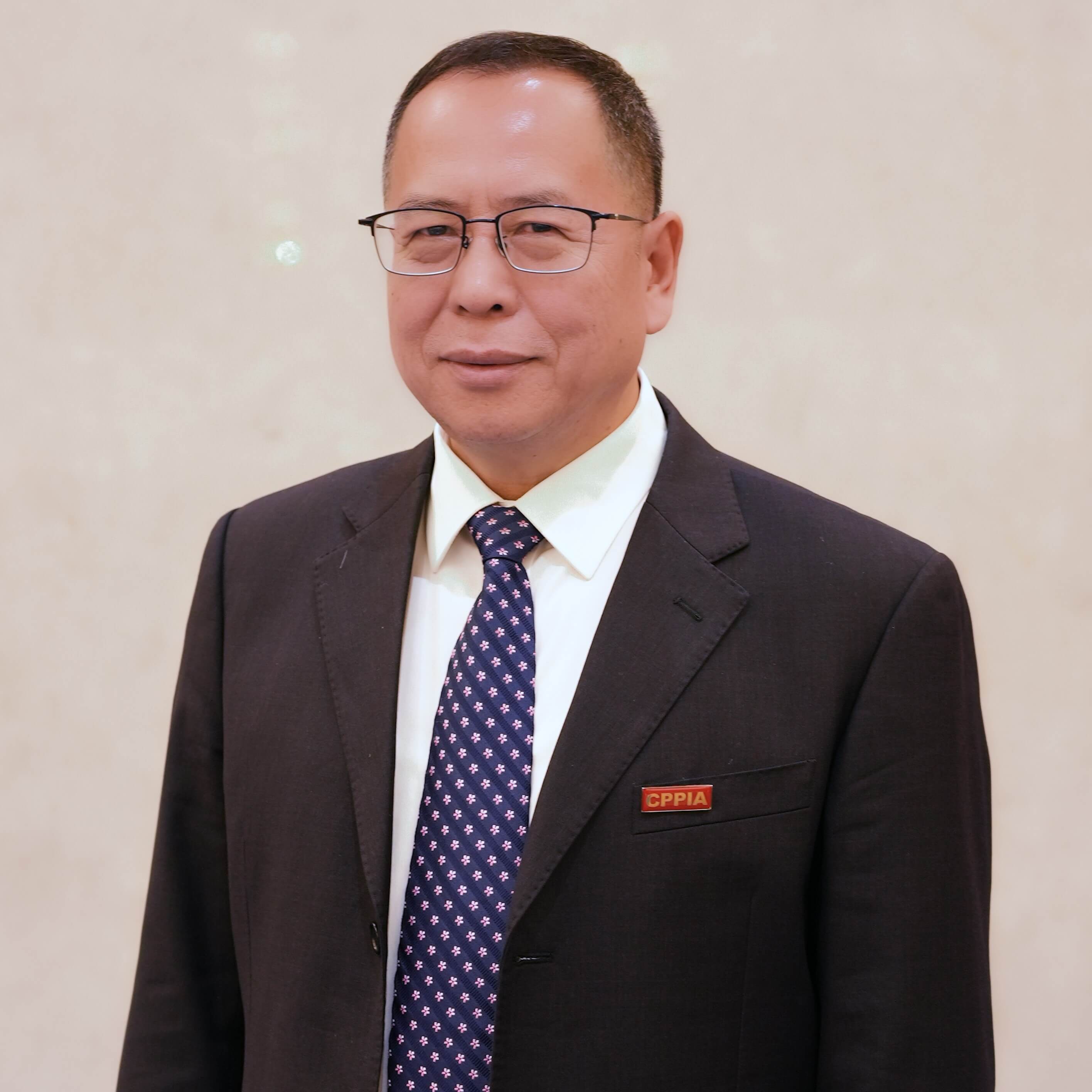理事长 王占杰 先生