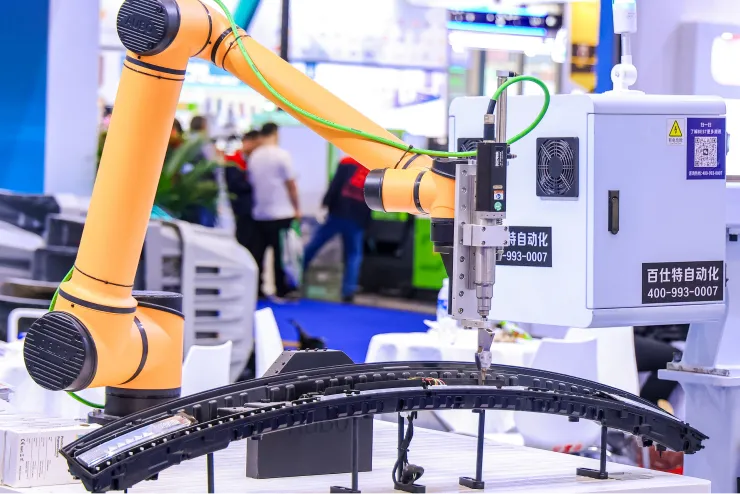 体验科技驱动的转型升级