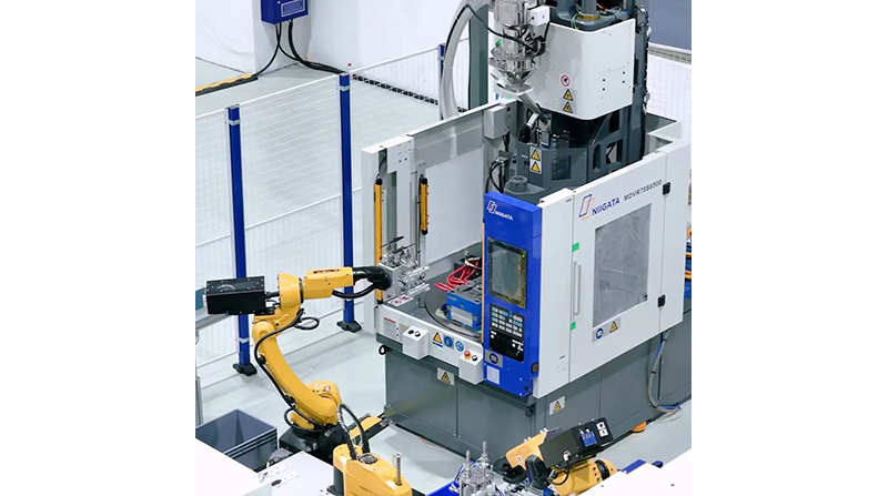 UAV Propeller Injection Molding and Automated Integrated Solution