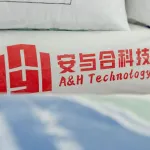 wechatLogo