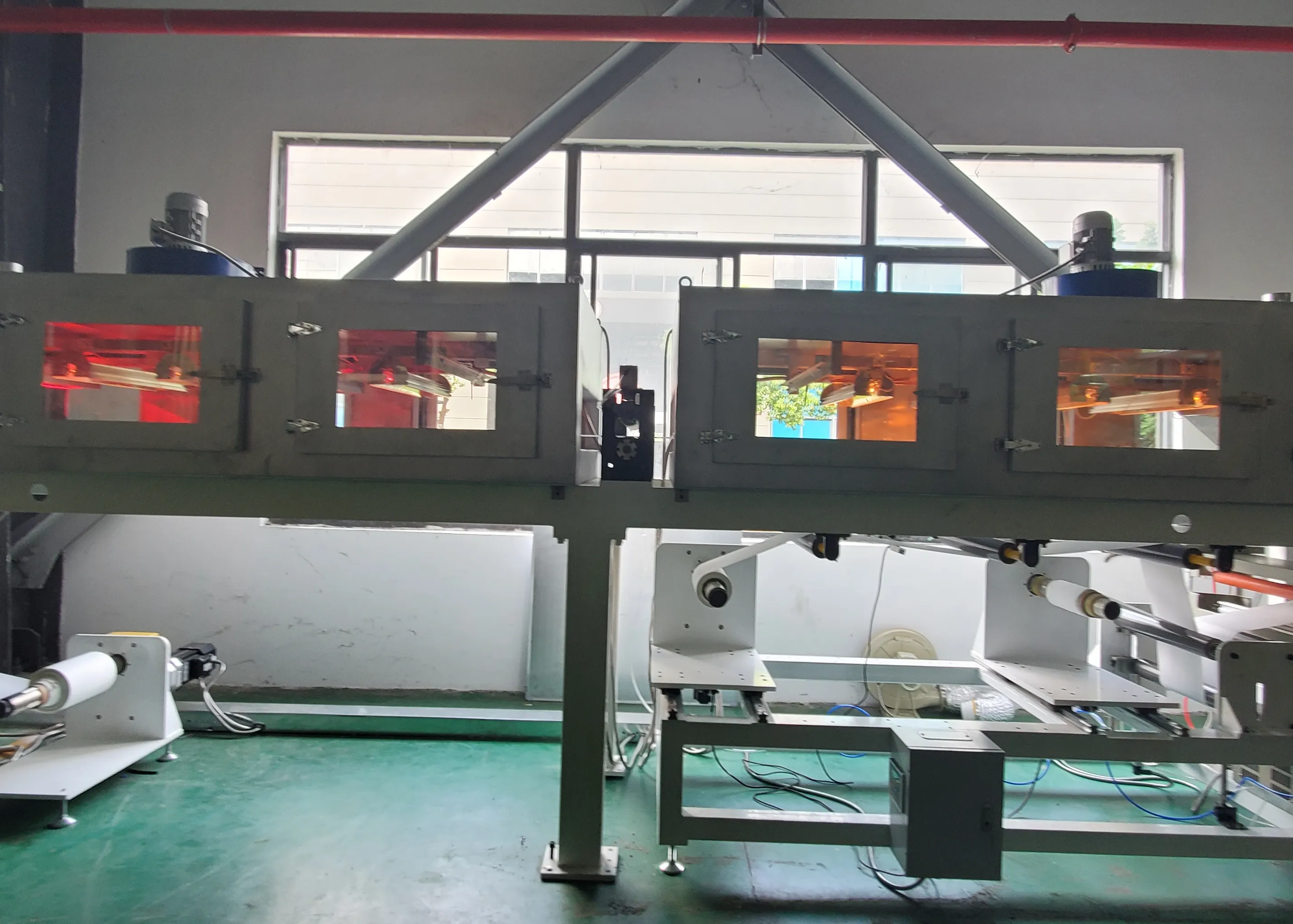 Coating machine | Plastics and Rubber Product