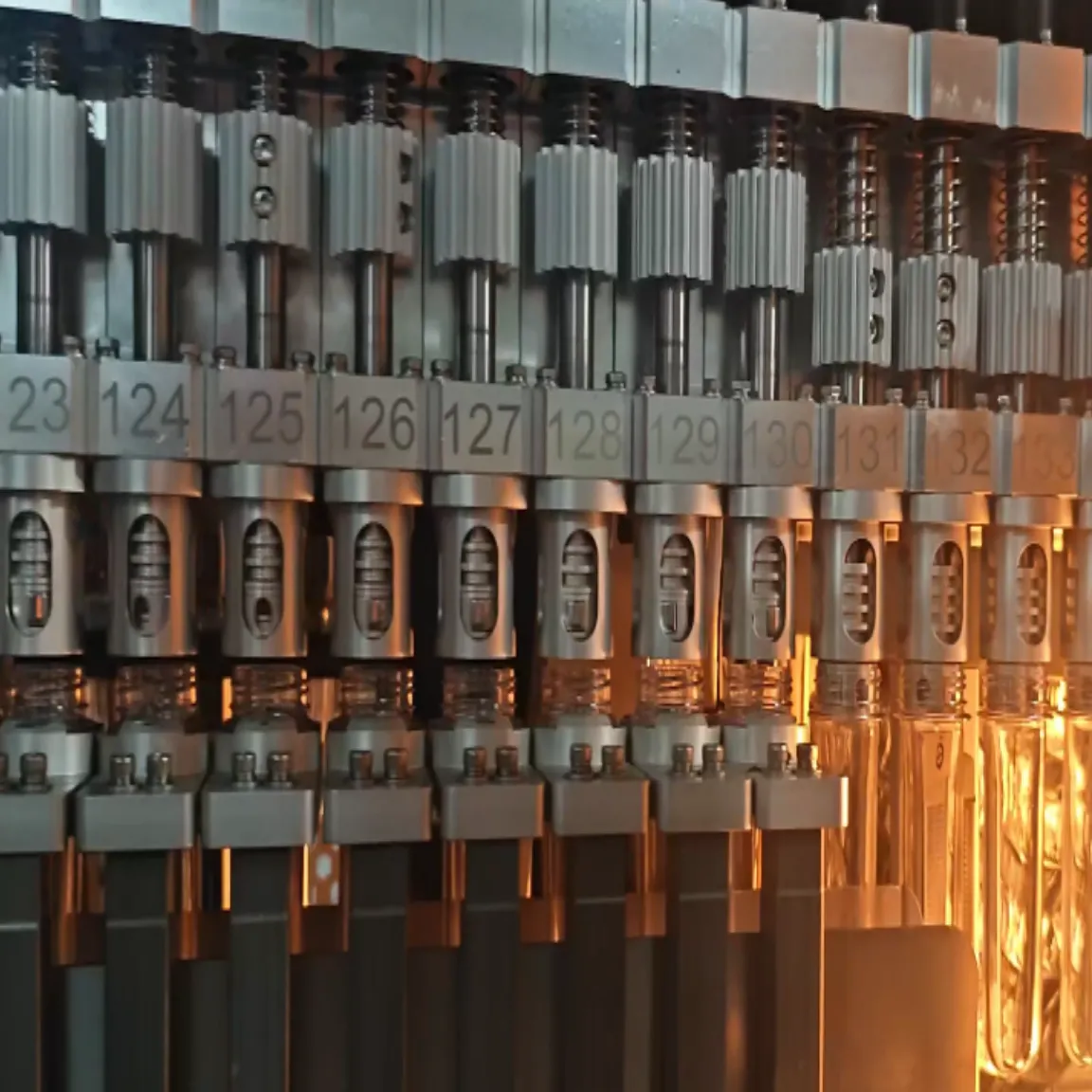 Hybrid auto blow molding machine LXG-7-40 SliderImage
