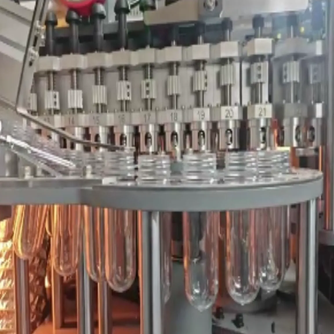 Hybrid auto blow molding machine LXG-7-40 SliderImage