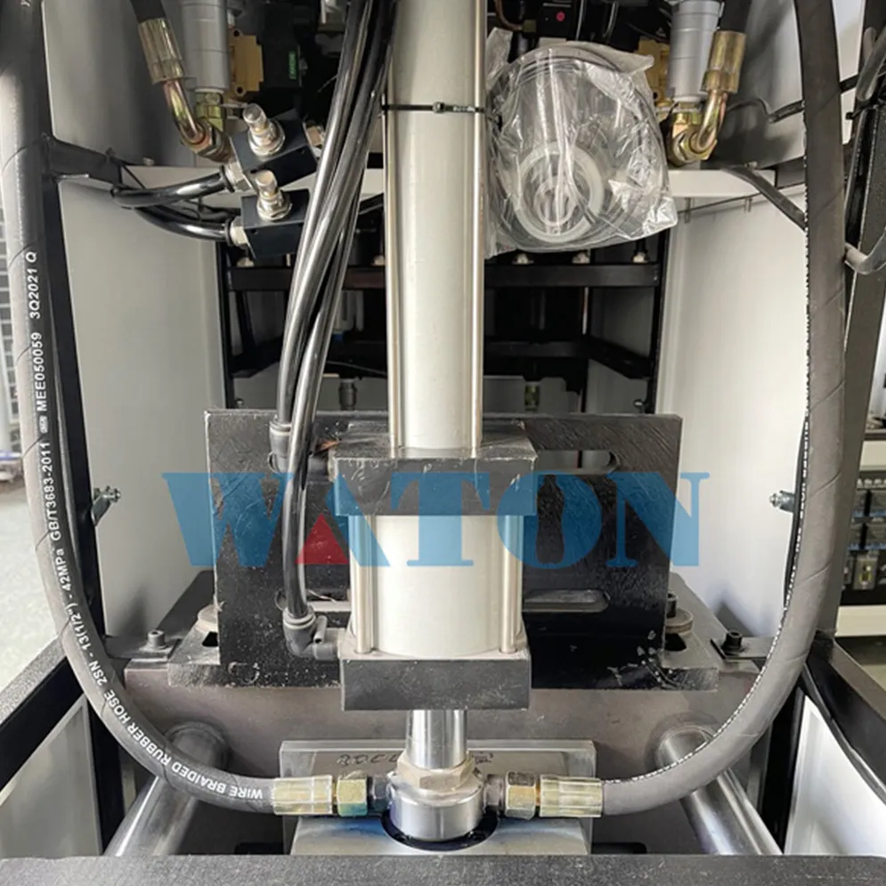High Quality 2L-5L 2 Cavity Semi Automatic Blowing Machine SliderImage