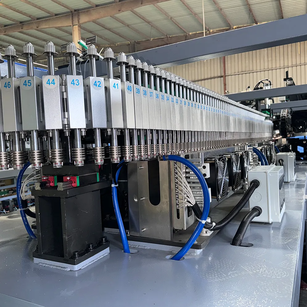 2000ml 2500ml Automatic 8 Cavity Pet Water Bottle Blowing Moulding Machine MAX8-0.7LL SliderImage