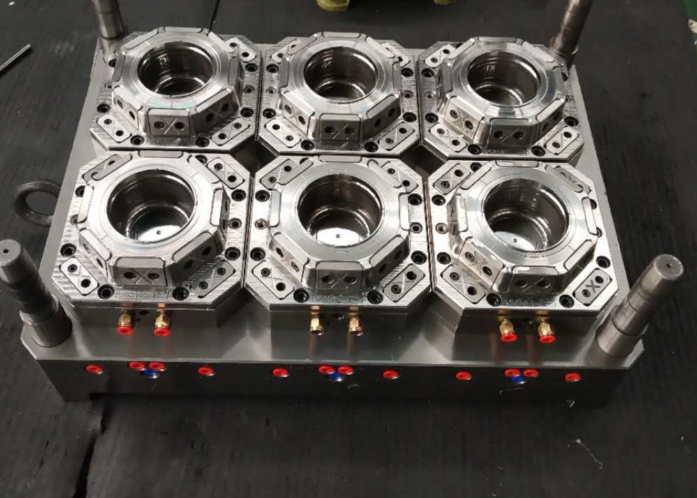 thinwall container mould SliderImage