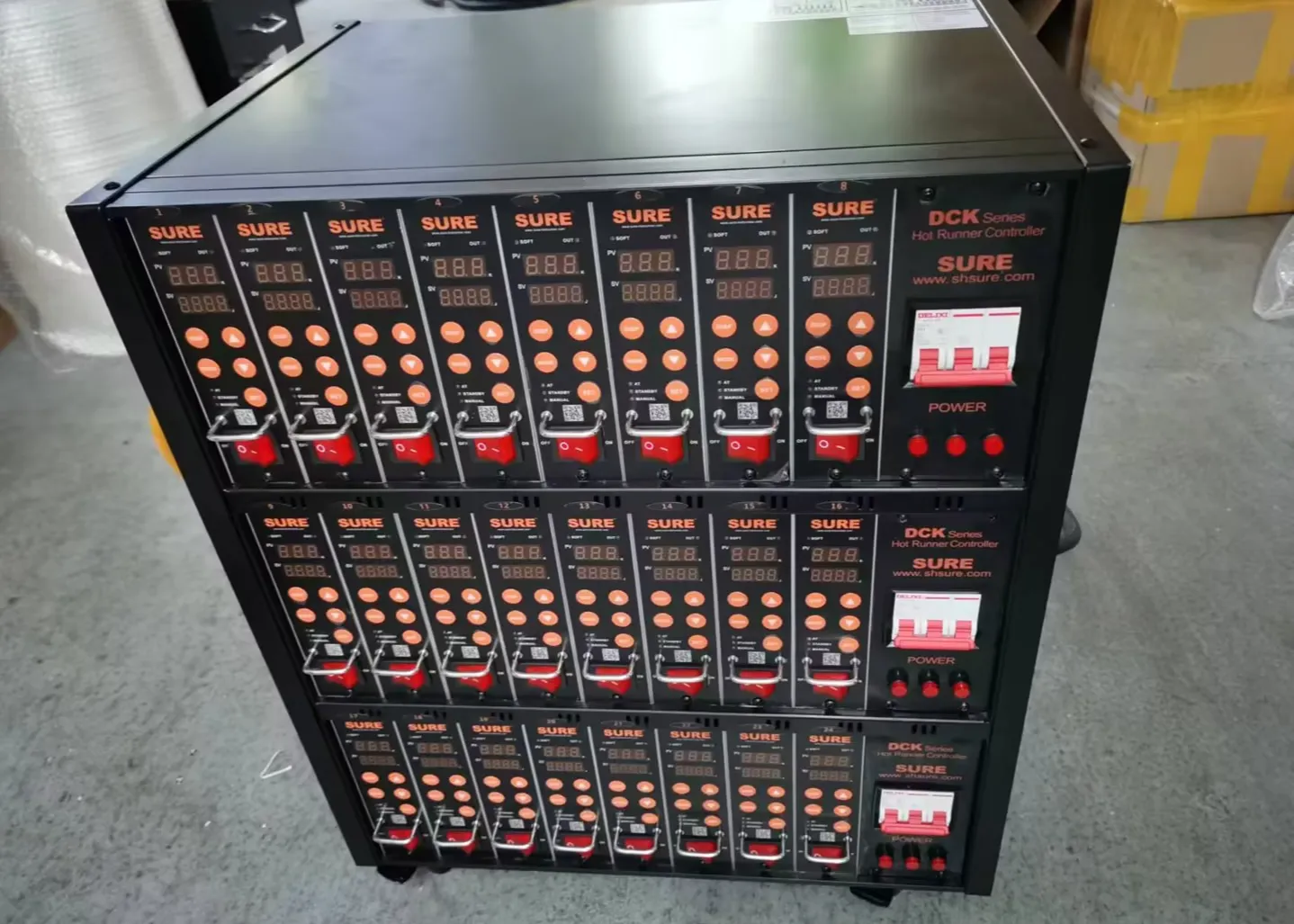Temperature controller | Plastics and Rubber Prod...
