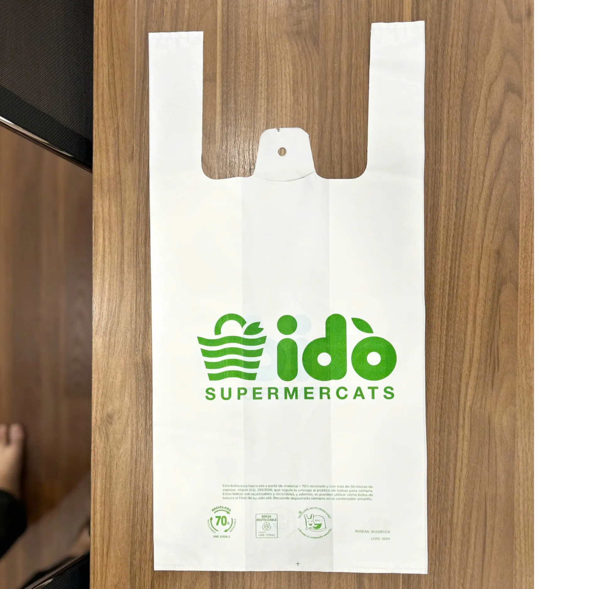 T-shirt Plastic Bag SliderImage