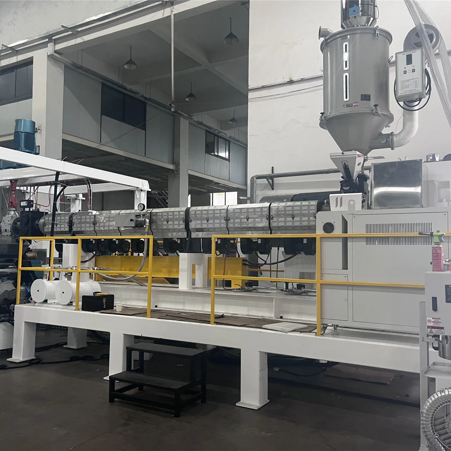 PC/PMMA/PET/PETG/PS Sheet Extrusion Line SliderImage