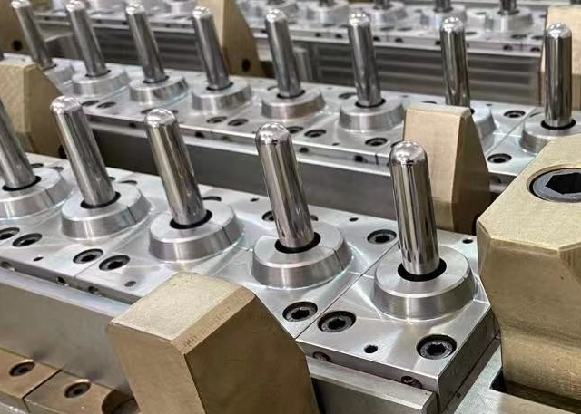 Hot Runner PET Preform Mould Plastic Tube Injection Preform Mould 48 Cavity SliderImage