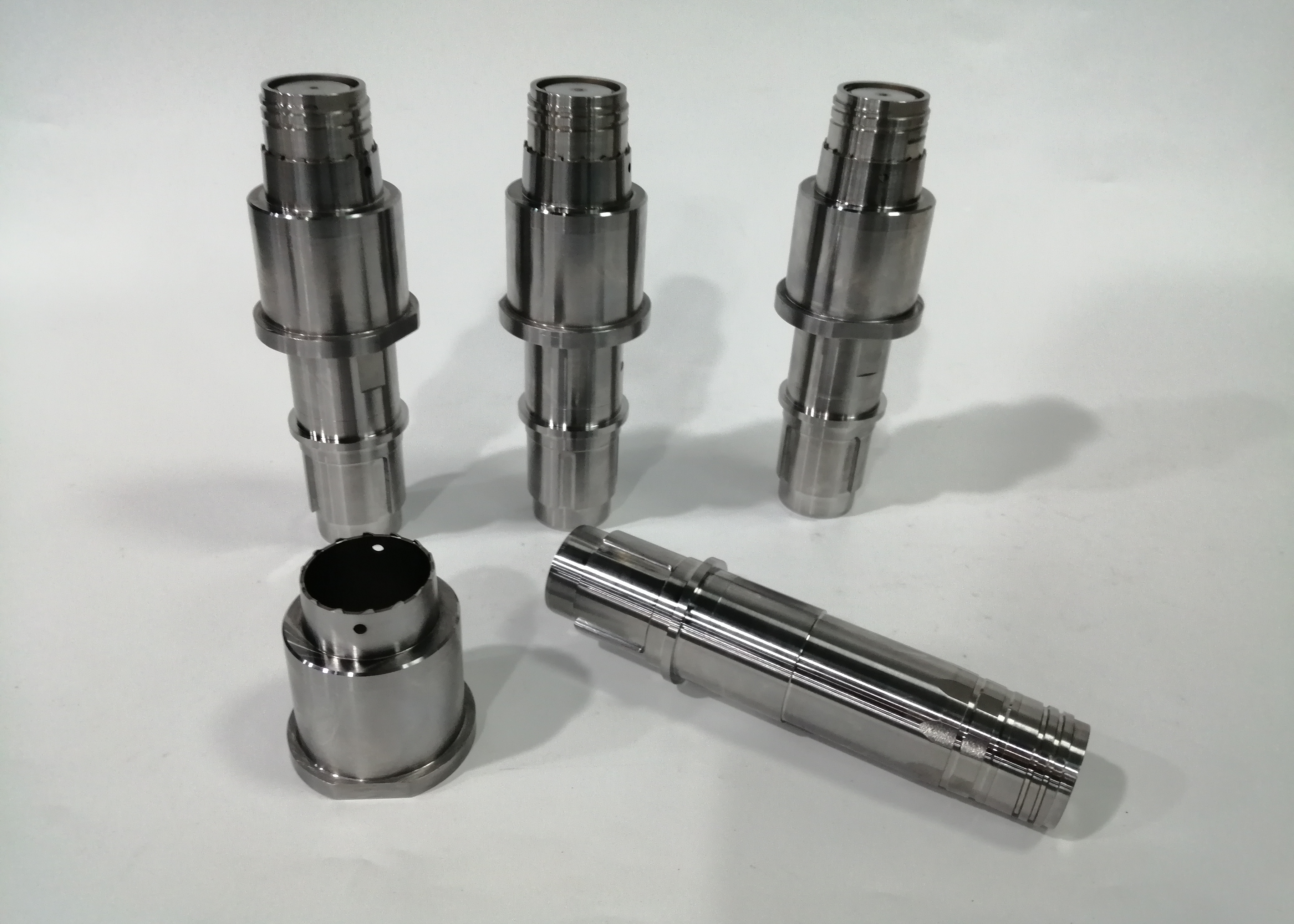 S136 Plastic Mould Components Unscrewing Mold Core For Plastic Screw Cover Caps SliderImage