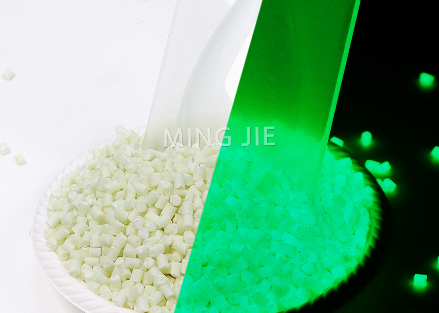  Glow In The Dark Luminous Masterbatch For PP ABS PC PE PC TPU Plastics SliderImage