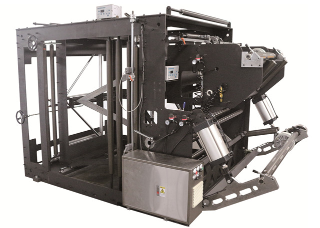 HIGH-PRESSURE STAND UP ZIPPER BAG MAKING MACHINE SliderImage