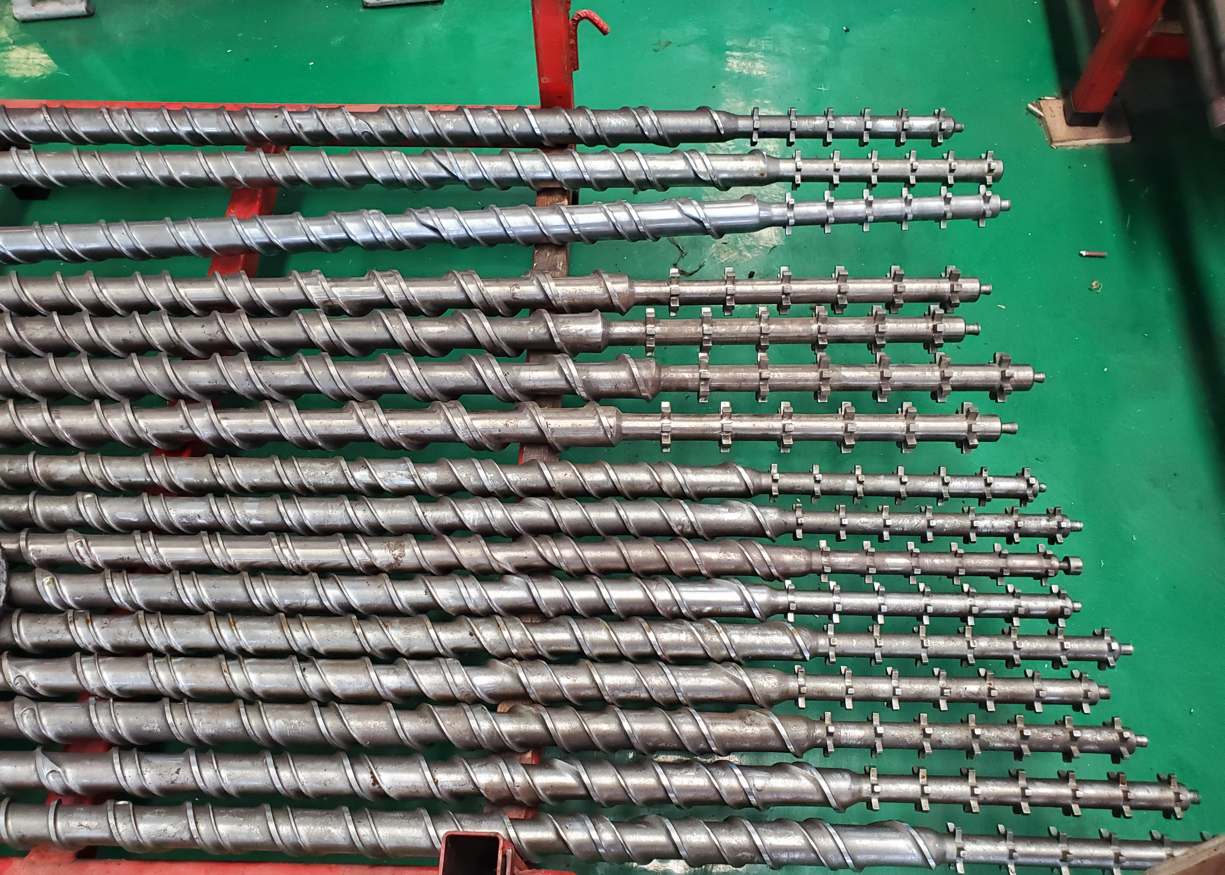 Hot sale high quality pe pipe extrusion screw barrel/screw barrel for extrusion/LDPE HDPE pipe extruder single screw barrel SliderImage