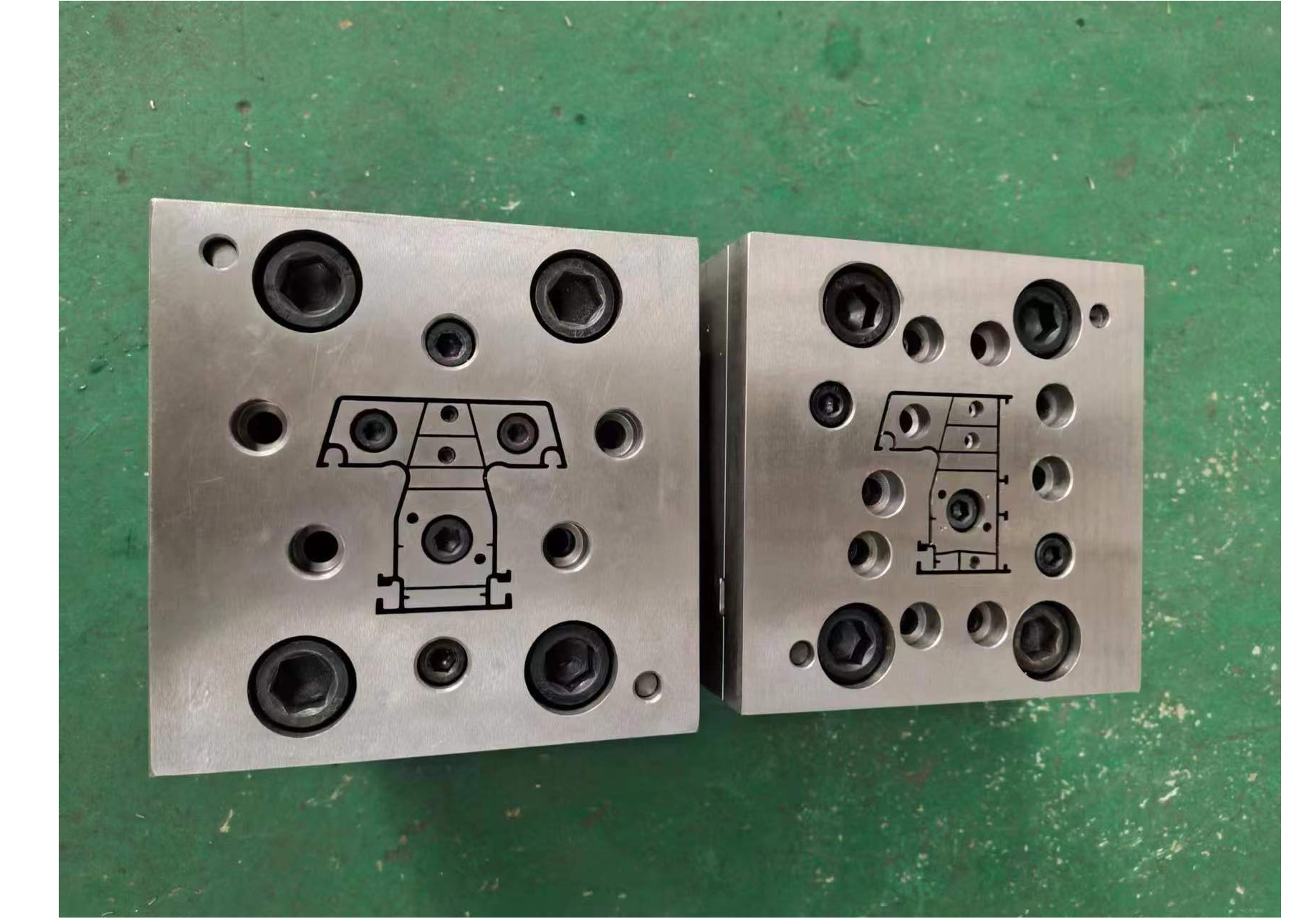 PVC door and window profile extrusion mould SliderImage