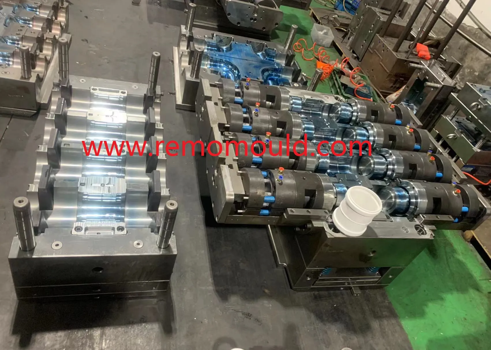 110mm PVC扩口管件模具 SliderImage