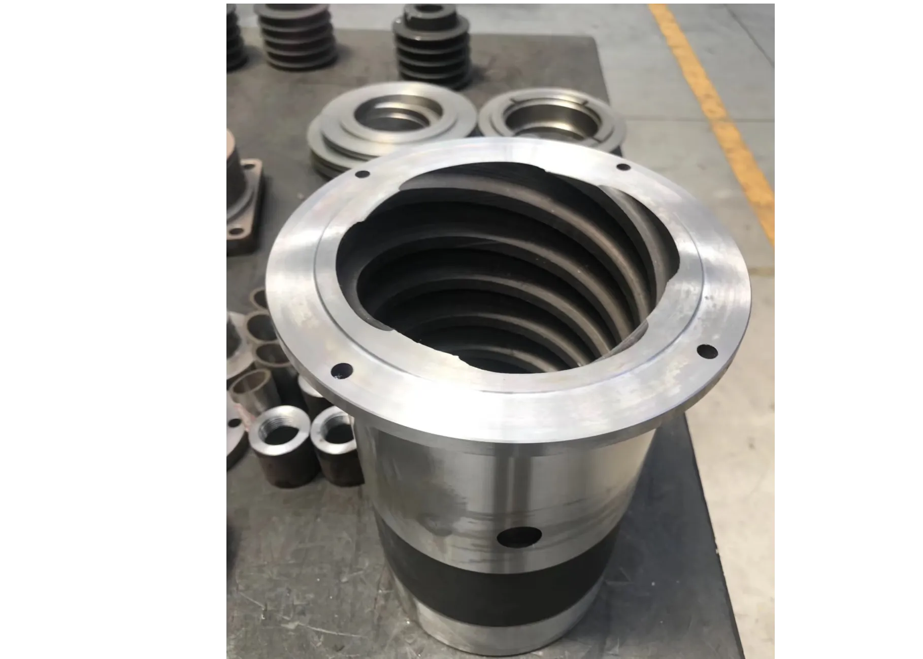 Single screw bushing for feed machinery SliderImage