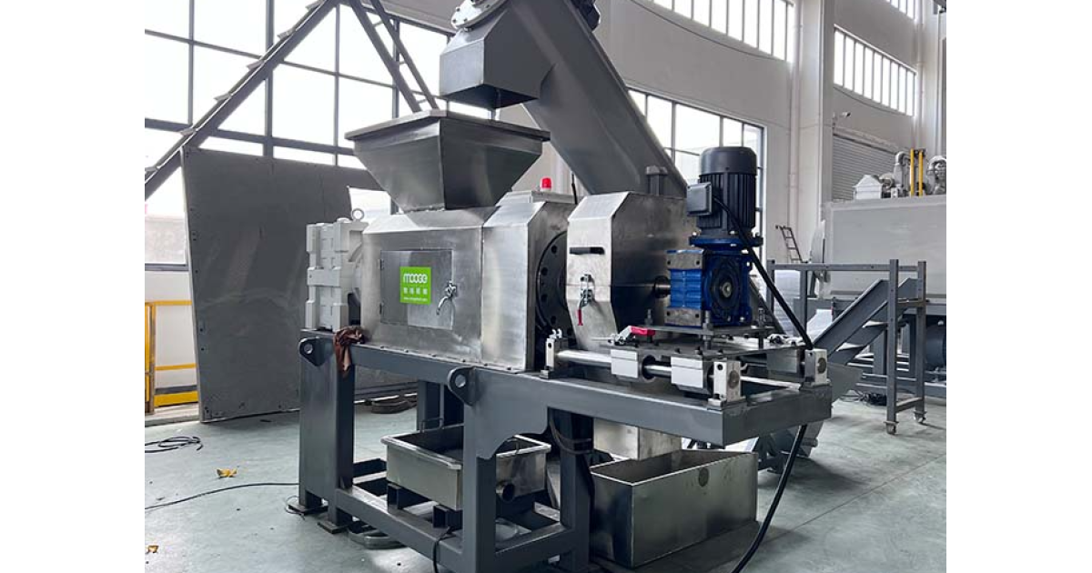 PE Film Squeezing Agglomerating Machine | Plastic...