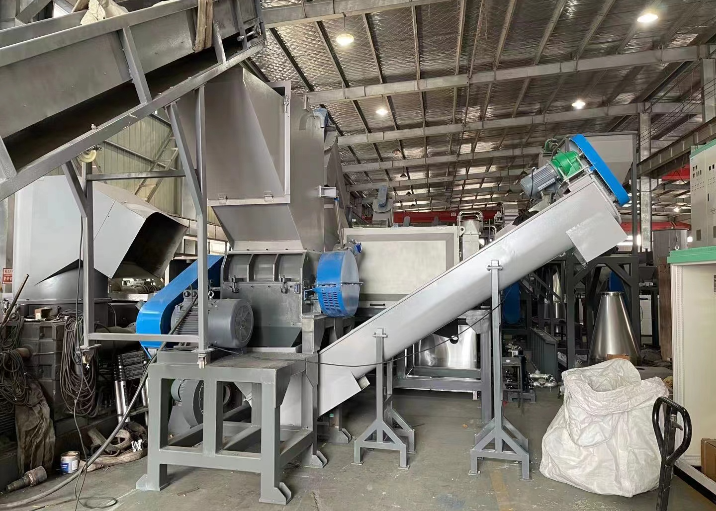 LDPE Film/PP woven bags Crushing Machine SliderImage