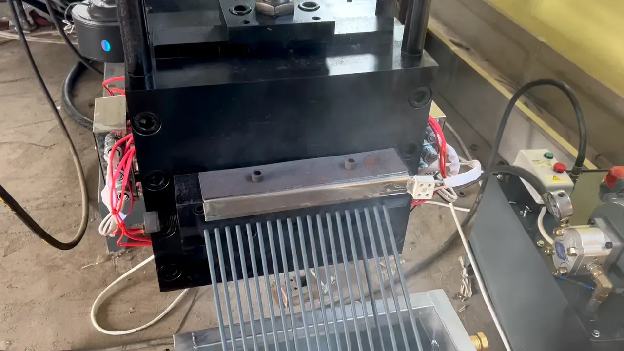 HEBEI FANGTAI PLASTIC MACHINERY MANUFACTURE CO., LTD.