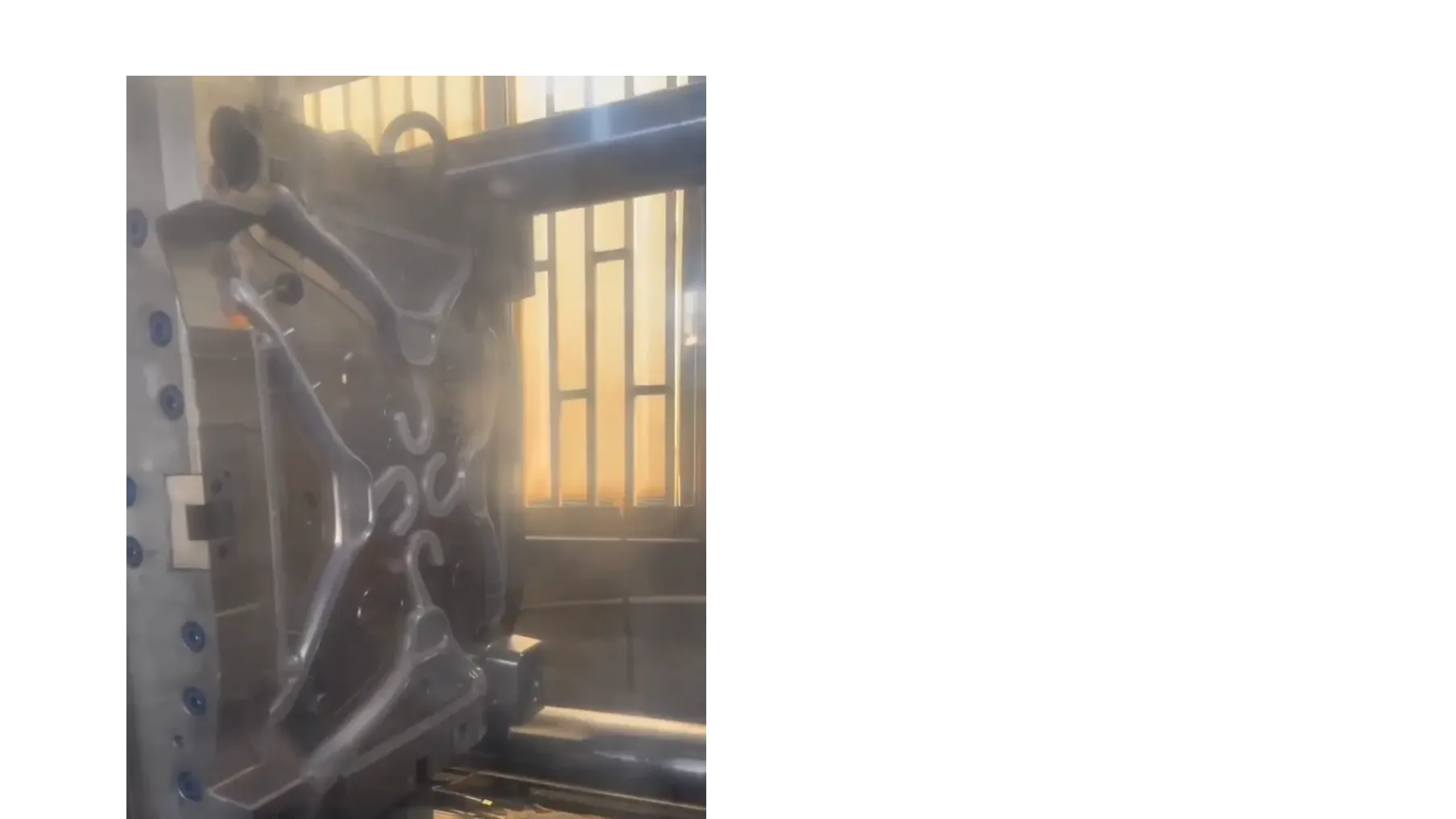 TAIZHOU REMO PLASTIC MOULD CO.,LTD