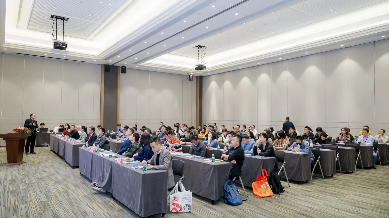 數智賦能，啟運未來——探尋企業數字化轉型創新之道