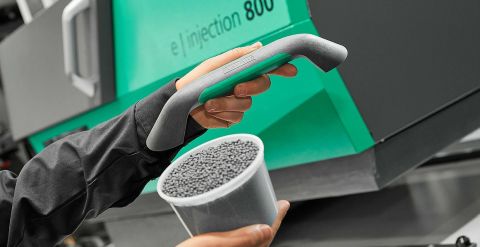 Arburg_recyclate_480.jpg