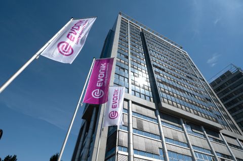 2020 evonik zentrale fahnen BOO_6886_480.jpg