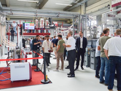 WITTMANN_Technical Center Nuremberg_central material supply system.jpg