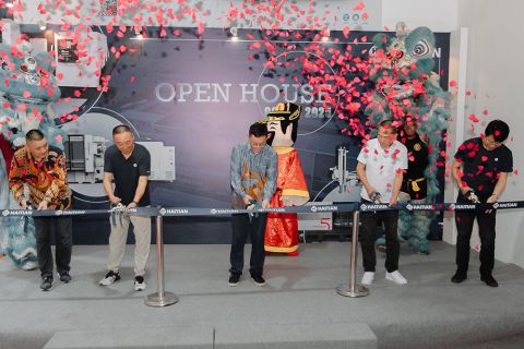 Haitian_Semarang Application Center_opening.jpg