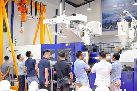 Haitian_Semarang Application Center_demo 2.jpg