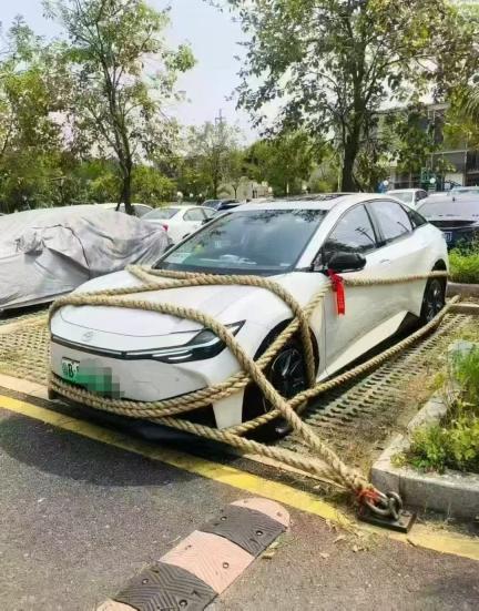 汽车.jpg