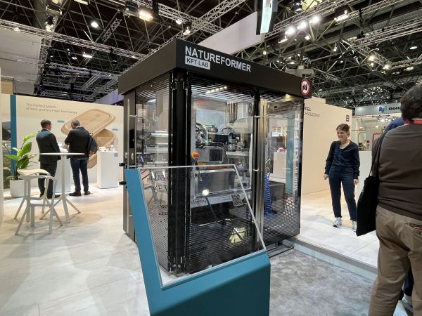 kifel_kft lab_600.jpg