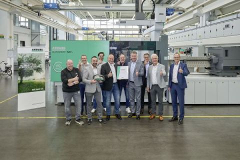 ARBURG x HK Cosmetic Packaging_Allrounder.jpg