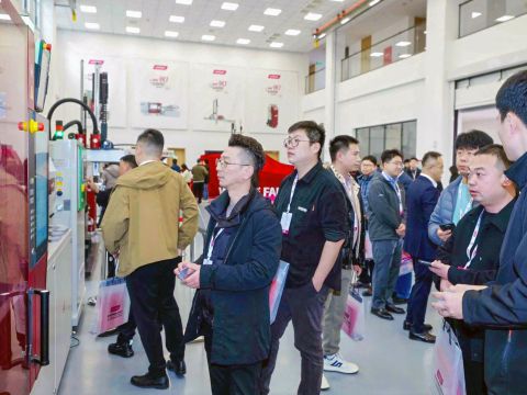 WITTMANN_Kunshan plant expansion_guests 02.jpg