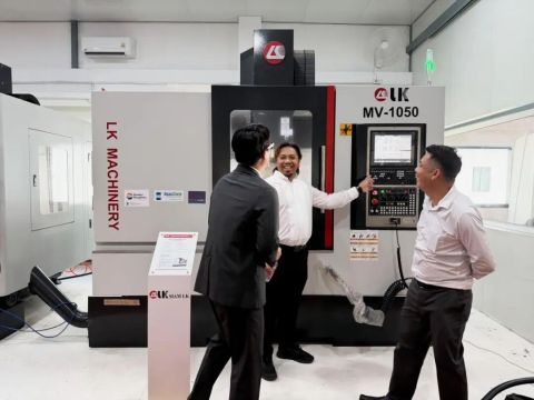 LK_2026 Open House Thailand_MV-1050 vertical machine.jpg