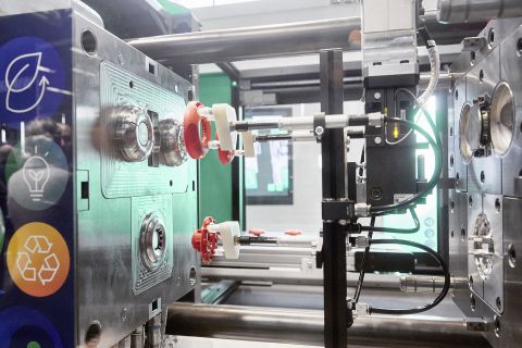 Arburg_Allrounder TREND 1000 e_Donut-ella.jpg