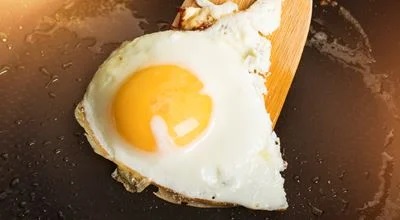 Nouryon_Levasil colloidal silica_non-stick pan.jpg