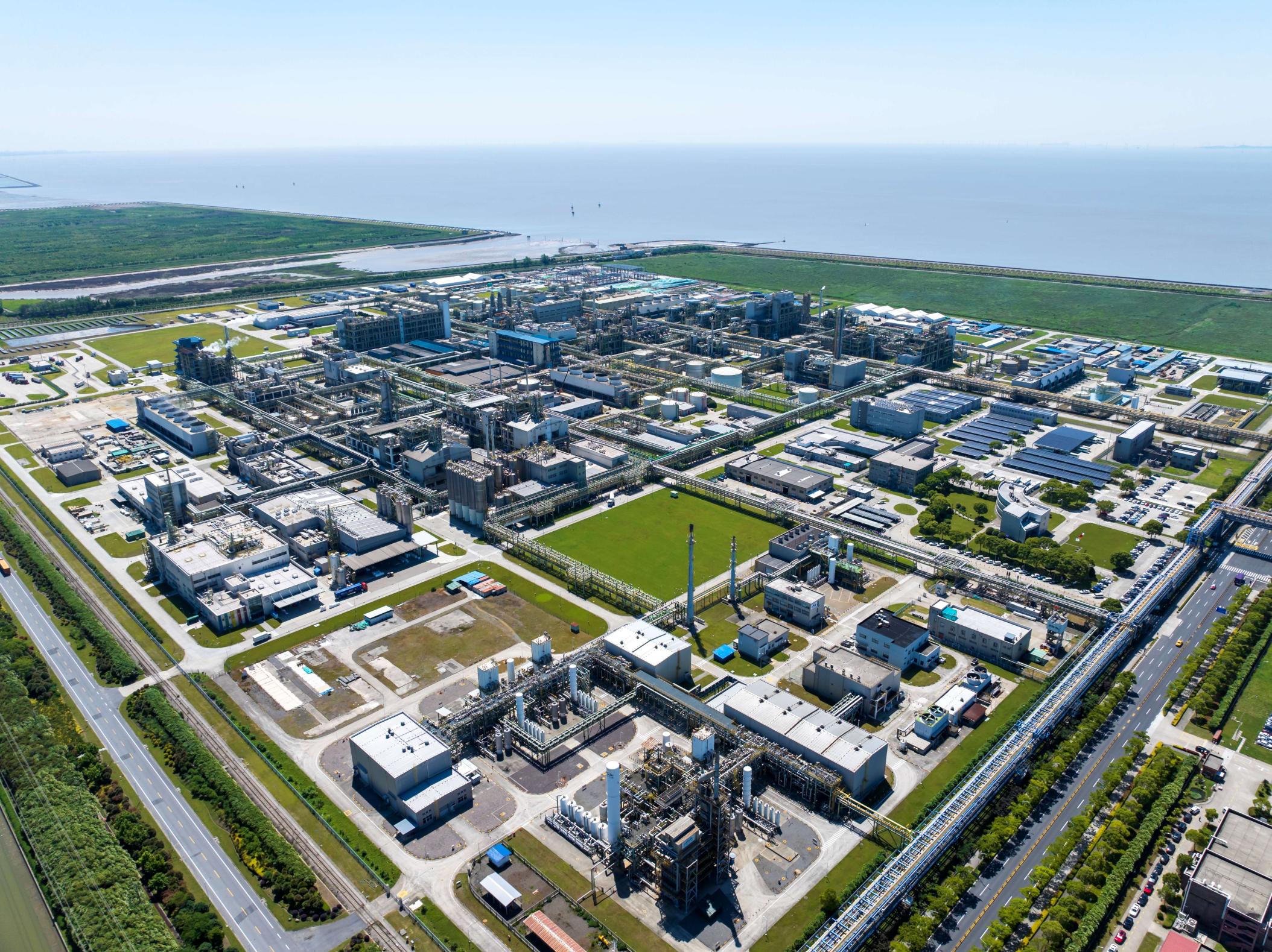 科思创上海一体化基地.jpg