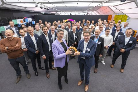 Covestro_Vulkollan chemical recycling pilot plant - 複製.jpg
