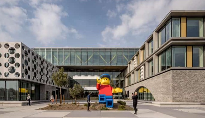 Opinion: LEGO’s US$1.5B investment signals a new chapter for the recycling industry