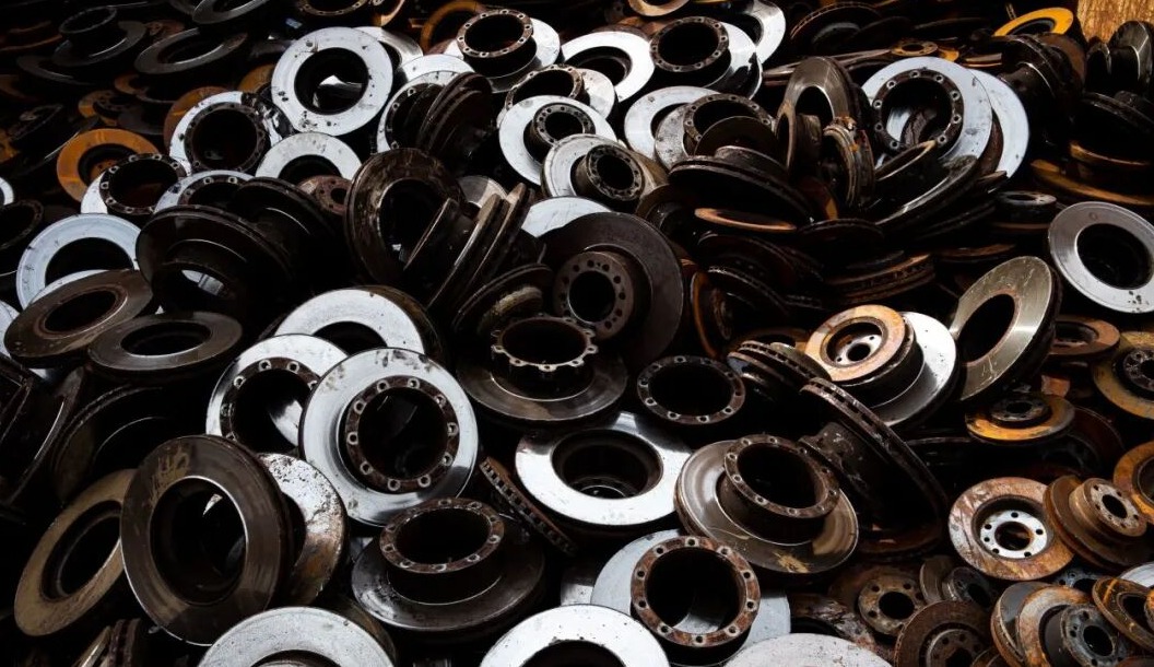 OUKE: One shredder platform for lithium battery, wind blade, and mixed waste