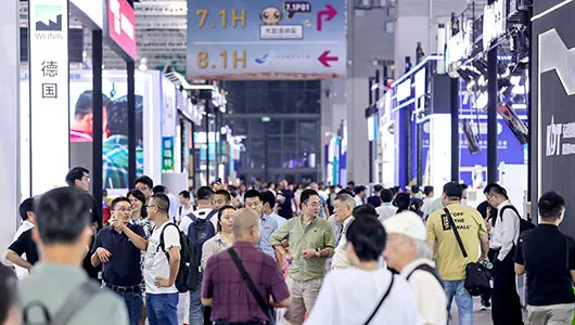 近40年创新传承，引领尖端整线解决方案及材料