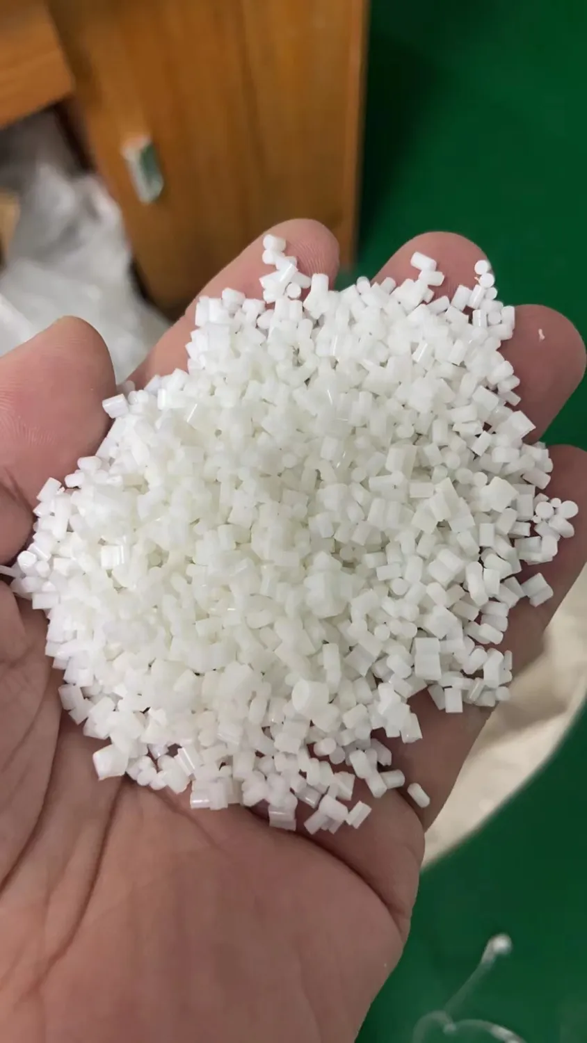 Polypropylene flame retardant masterbatch Plastics and Rubber Product